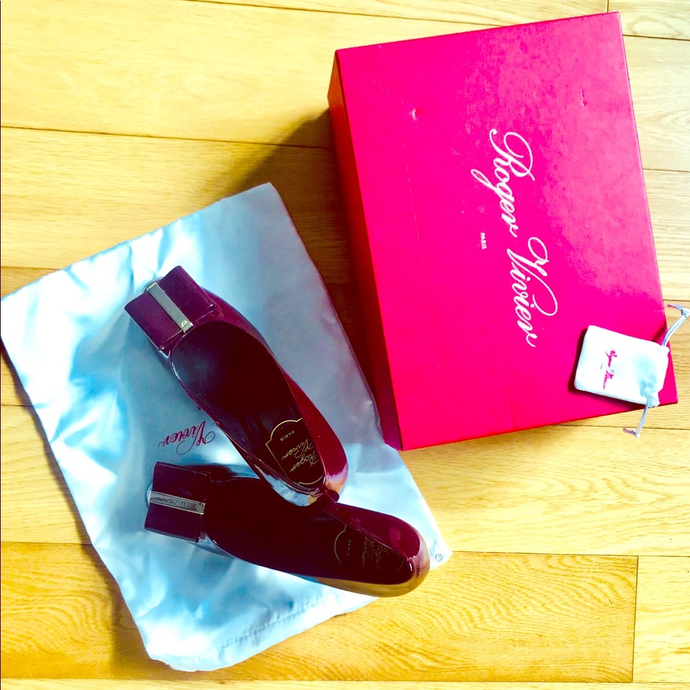 Roger Vivier pump